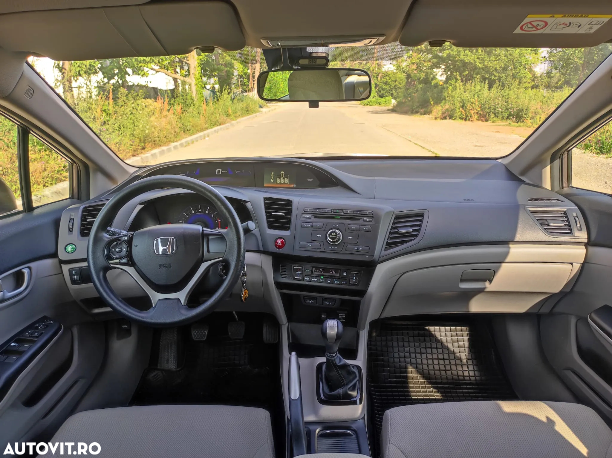 Honda Civic 1.8 MT ES - 2