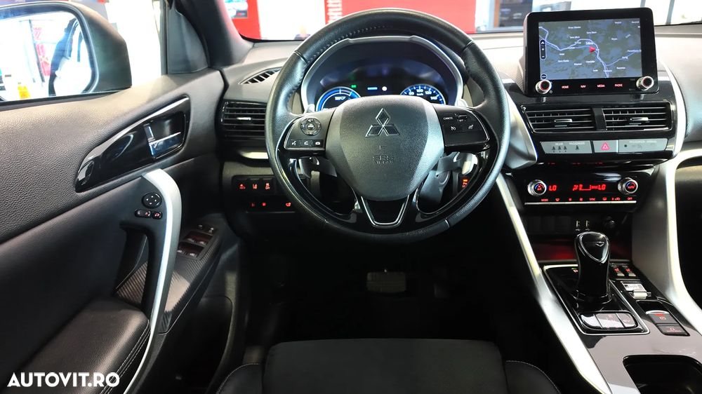 Mitsubishi Eclipse-Cross ver-plug--in-hybrid-4wd-plus-select - 9