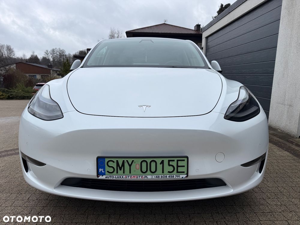 Tesla Model Y Long Range AWD - 3