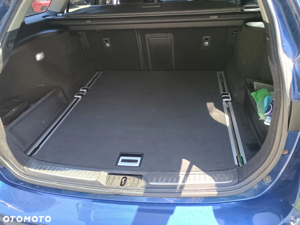 Toyota Avensis 1.8 Premium - 17