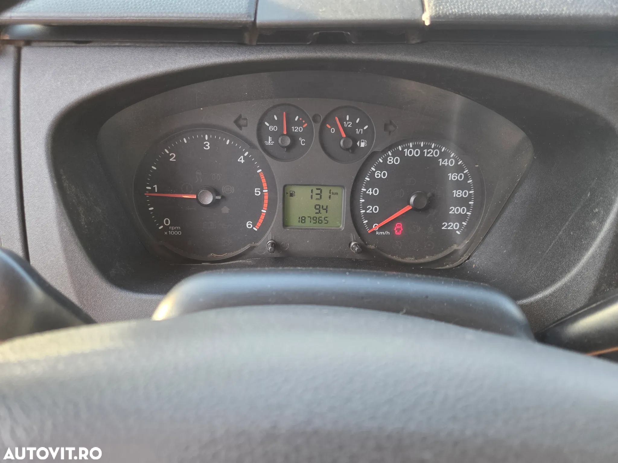 Ford Transit - 12