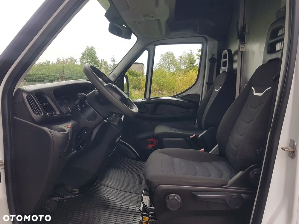 Iveco DAILY KONTENER NISKOPODŁOGOWY 4,43x2,23x2,42 SKLEP FOODTRUCK BAR KLIMA KONIOWÓZ KAMPER - 21