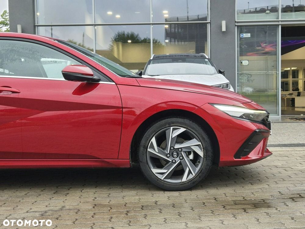 Hyundai Elantra - 23