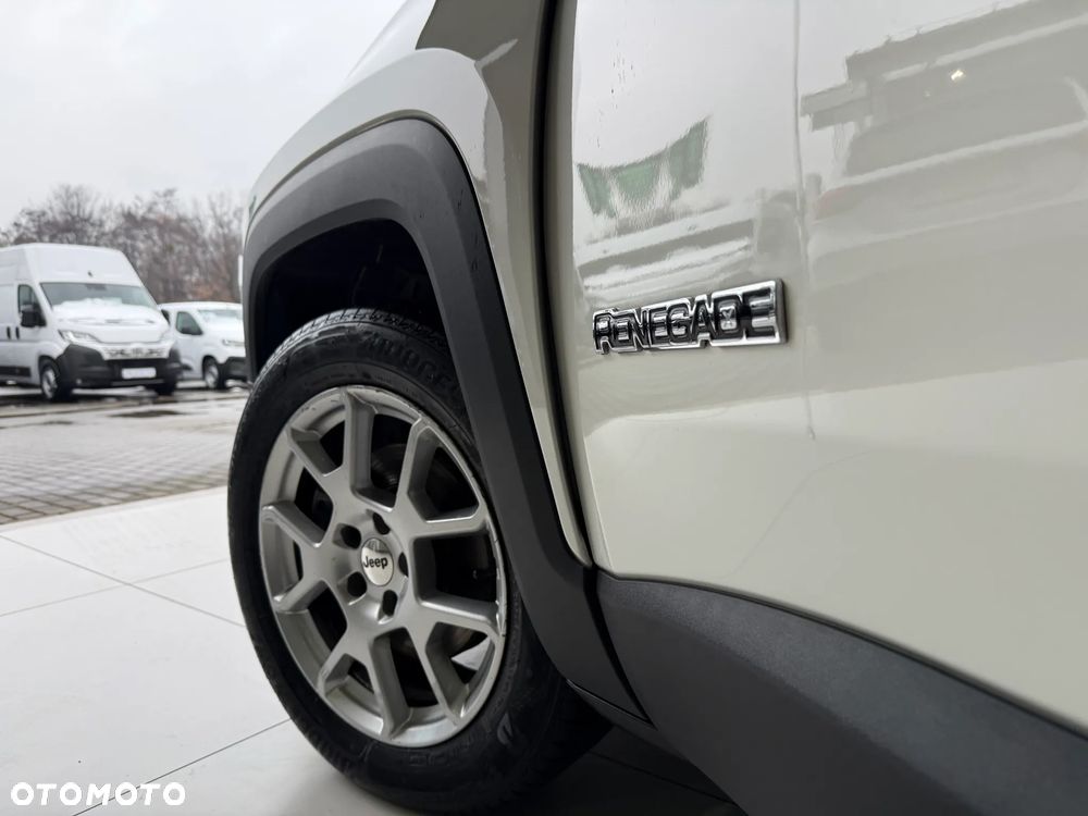 Jeep Renegade 1.5 T4 mHEV Limited FWD S&S DCT - 9