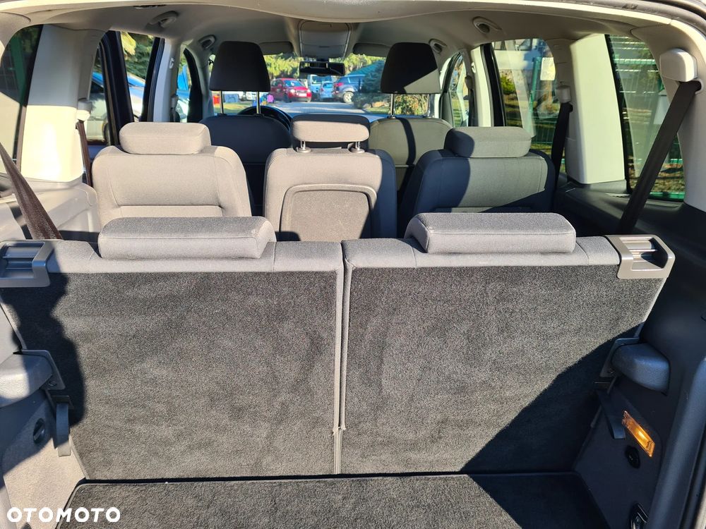 Volkswagen Touran - 7