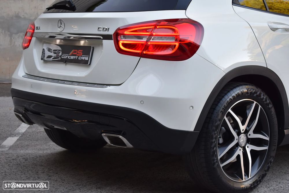 Mercedes-Benz GLA 180 CDI Urban - 19