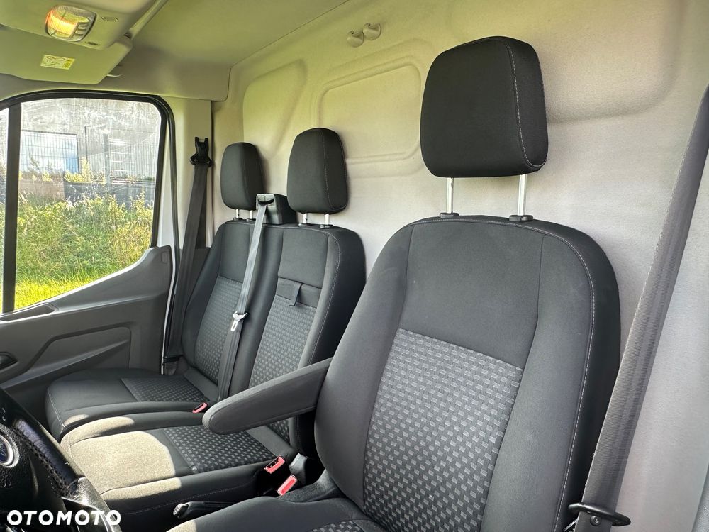 Ford Transit - 12