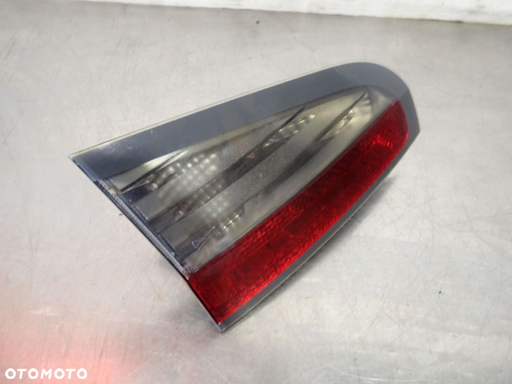 LAMPA LEWA TYLNA W KLAPIE FORD S-MAX I - 2