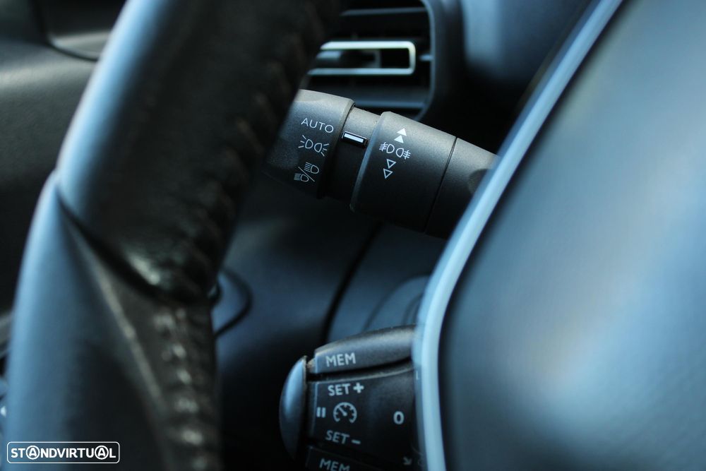 Peugeot Rifter 1.5 BlueHDi Longa Allure Pack 7L - 29