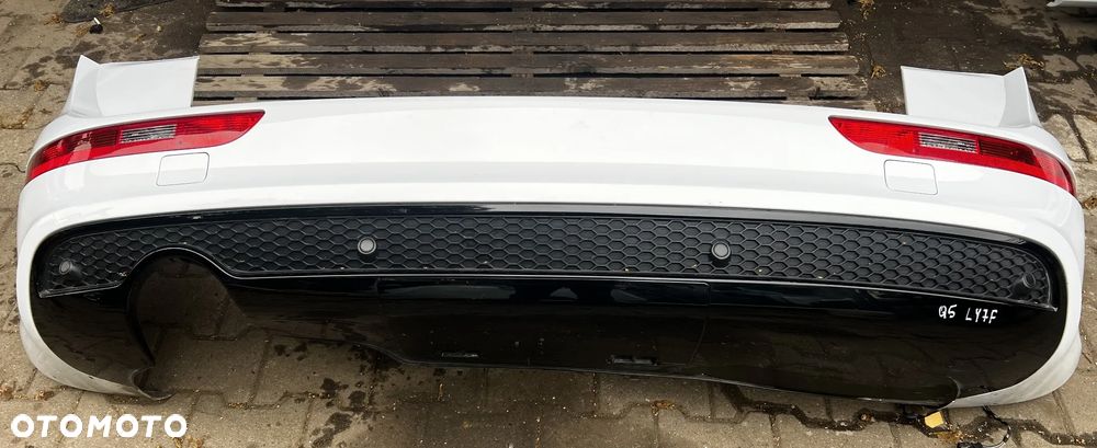 AUDI Q5 8R LIFT S LINE ZDERZAK TYŁ LY7F 4 PDC ** - 2
