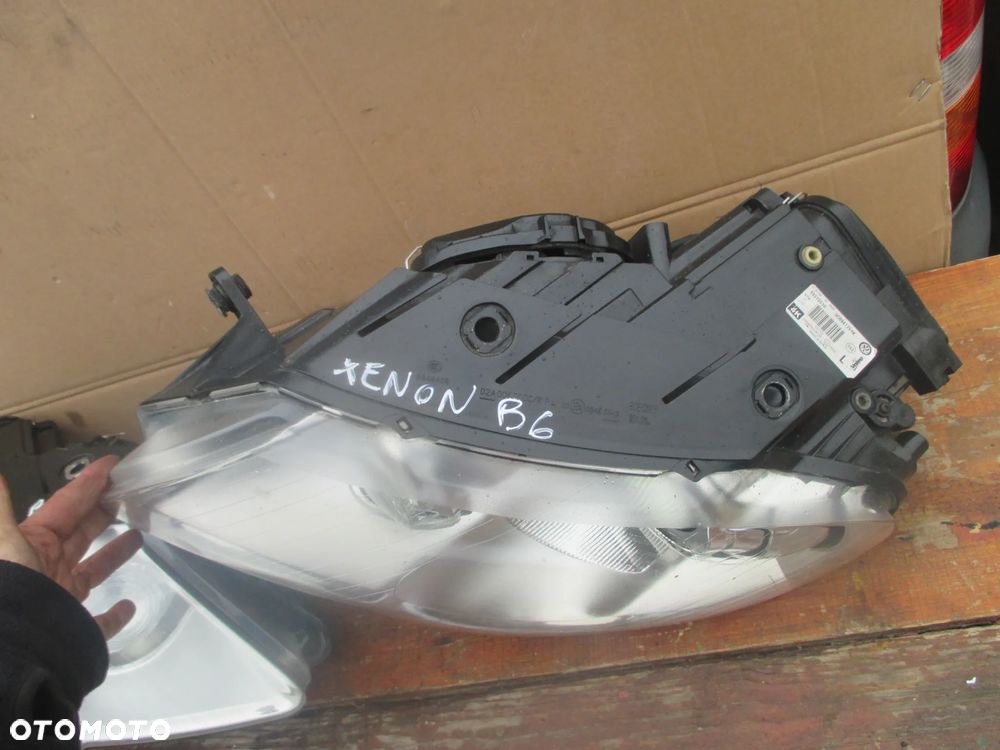 lampa prawa  VW Passat B6 BI-Xenon Valeo Europa - 2