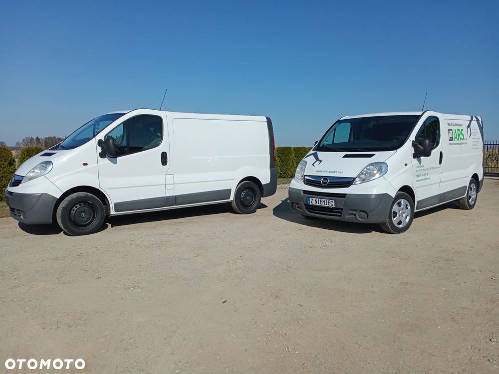 Opel VIVARO BLASZAK 2,0 - 5