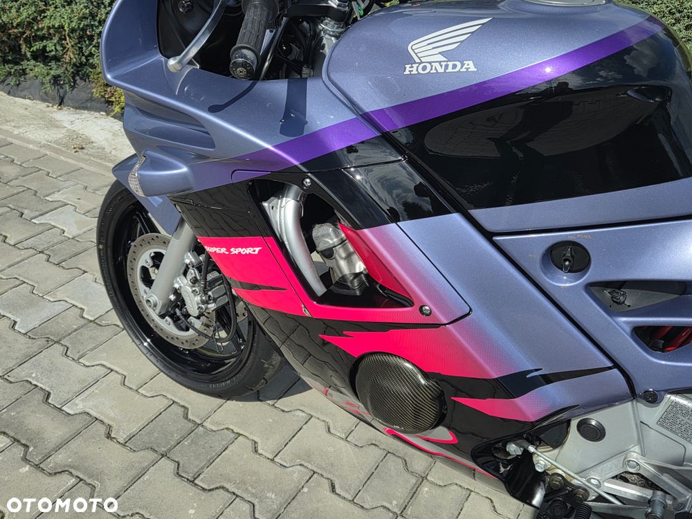 Honda CBR - 30