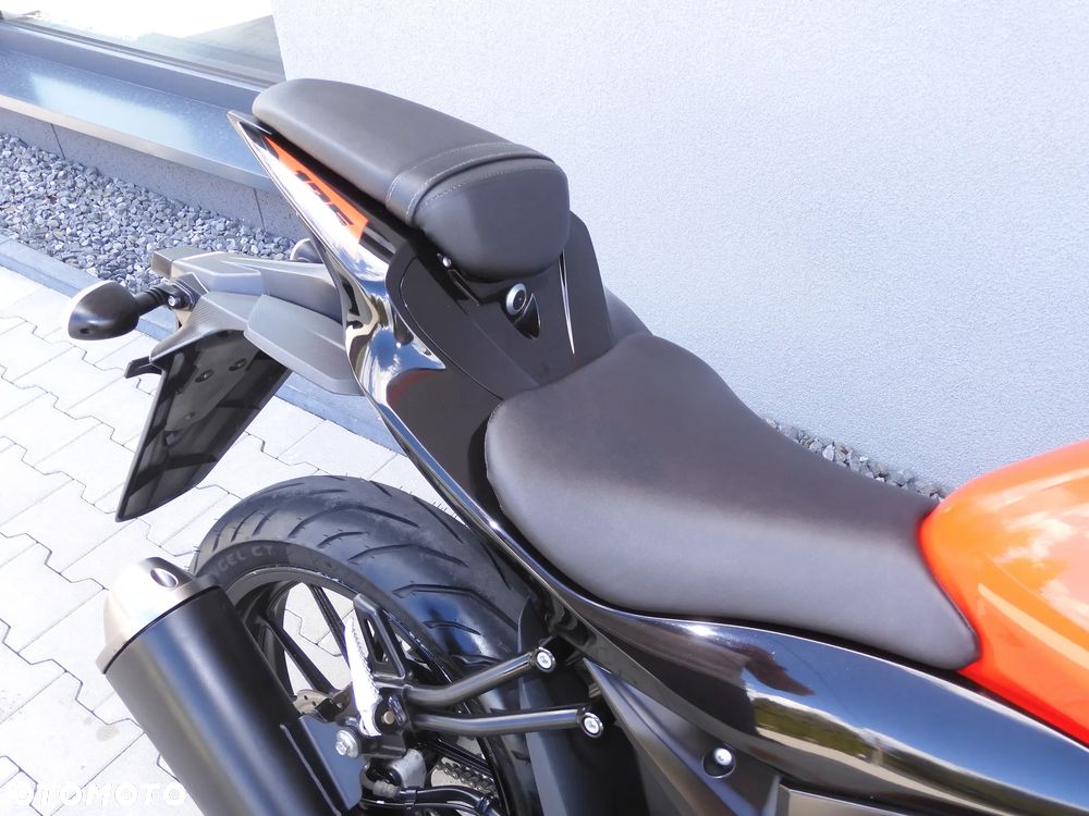 Suzuki GSX - 14