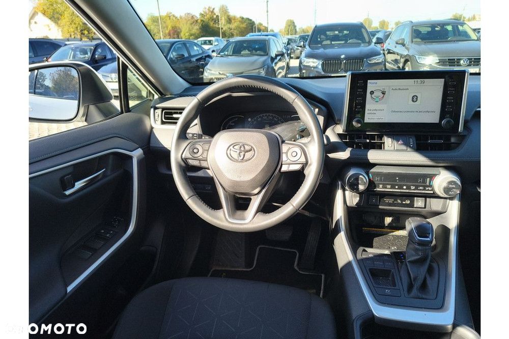 Toyota RAV4 - 10