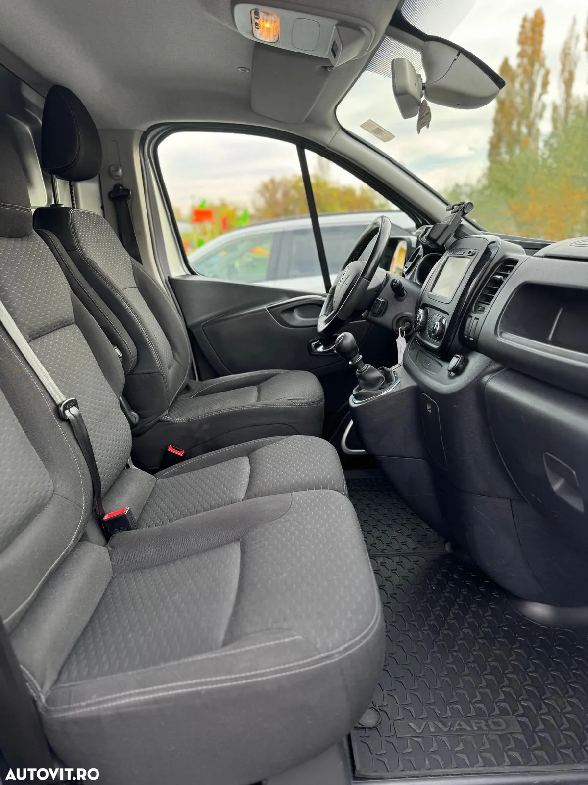 Opel Vivaro - 12