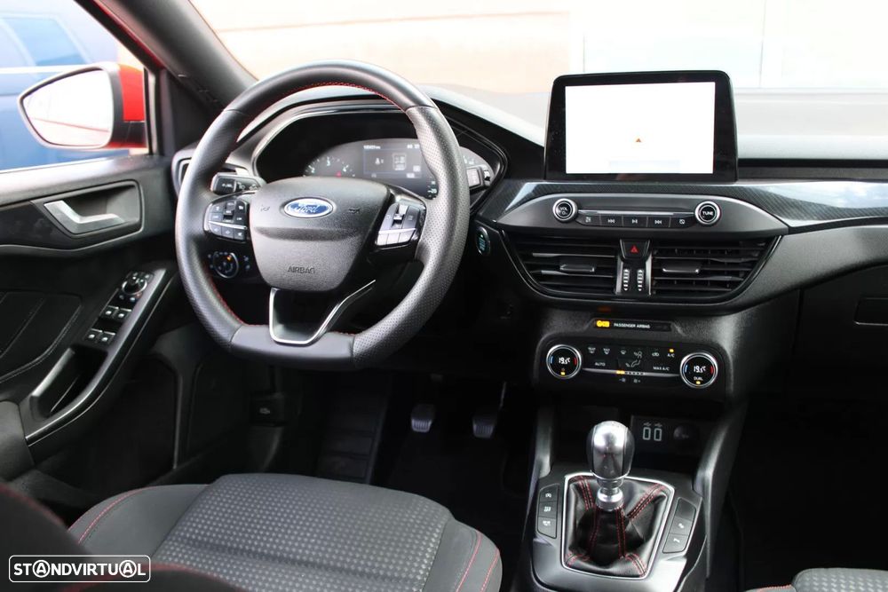 Ford Focus SW 1.5 TDCi EcoBlue ST-Line - 22