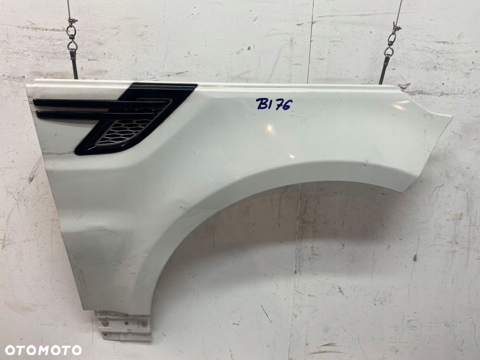 Range Rover Sport L494 blotnik prawy przedni