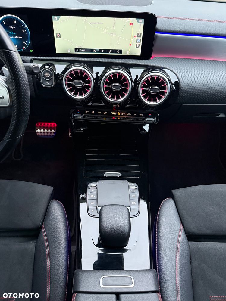 Mercedes-Benz CLA 180 7G-DCT Edition AMG Line - 33