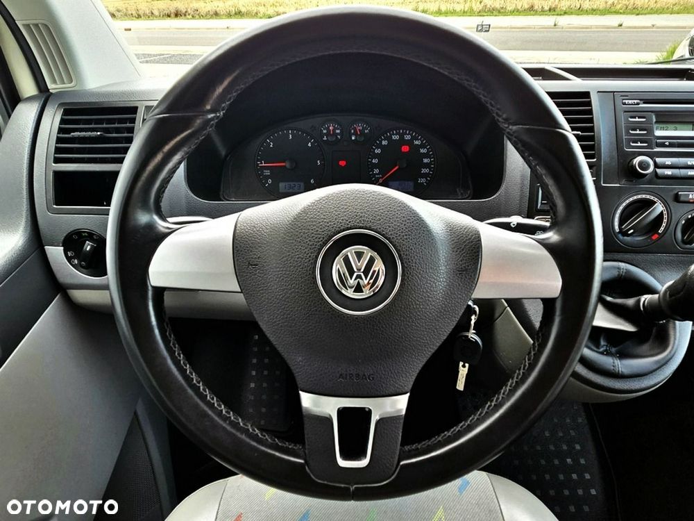 Volkswagen Transporter - 9