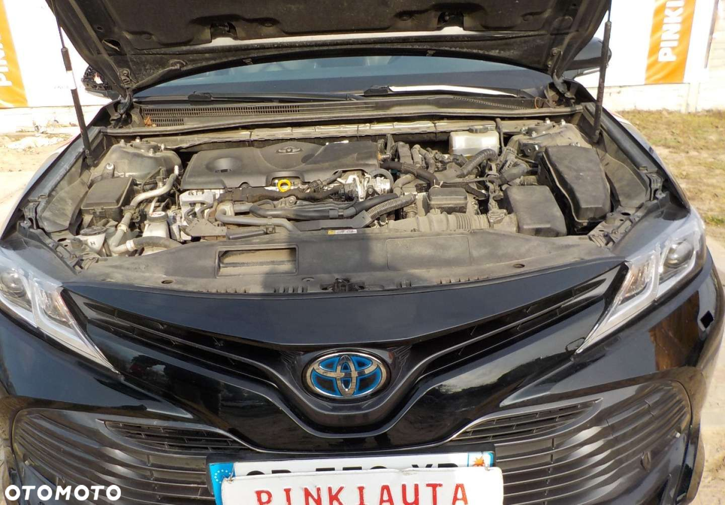 Toyota Camry - 3