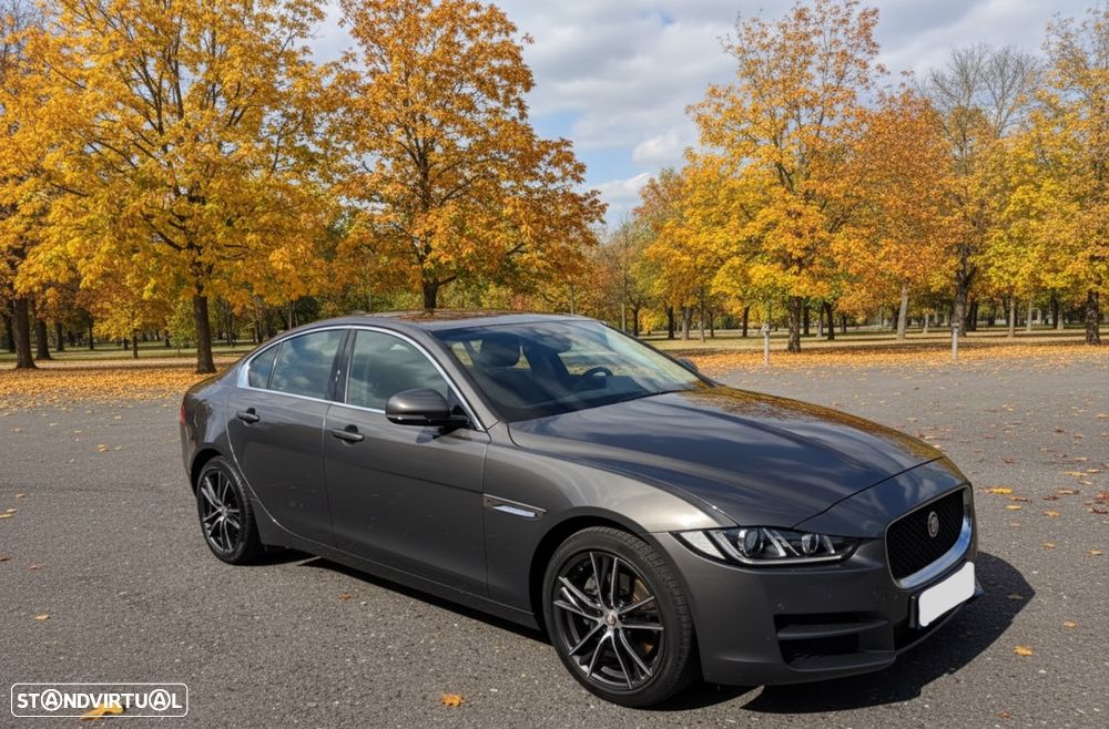 Jaguar XE 2.0 D Prestige Aut. - 4