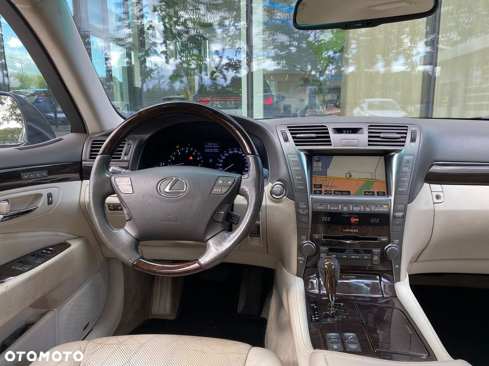 Lexus LS - 5