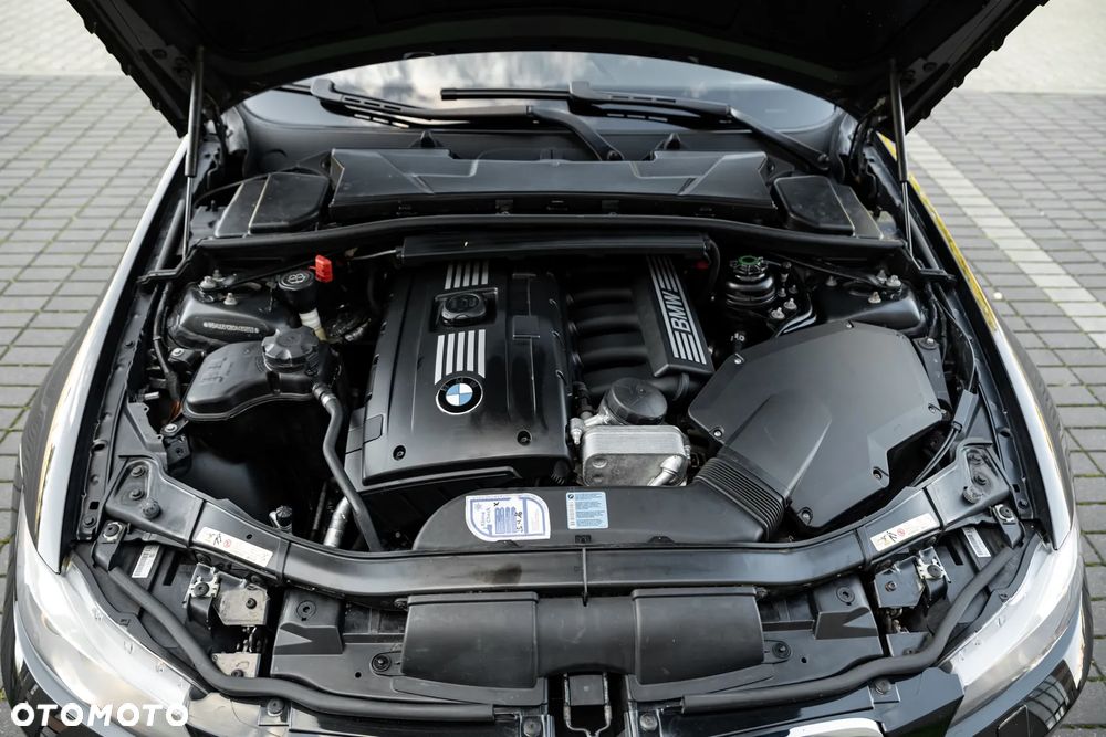 BMW Seria 3 325i xDrive Edition Lifestyle - 38