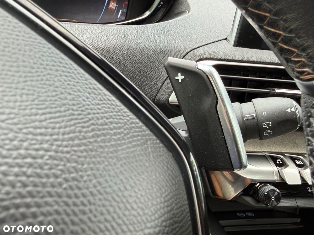 Peugeot 3008 2.0 BlueHDi GT S&S EAT8 - 36