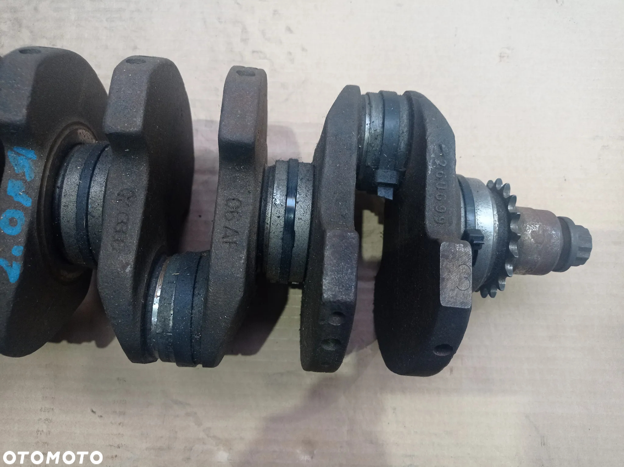 WAŁ KORBOWY A3 8P GOLF V A4 B6 2.0 FSI AWA ALT BLR 06AF - 2