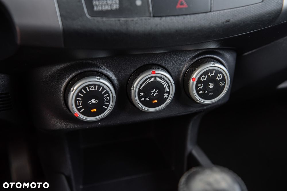 Mitsubishi Outlander - 20