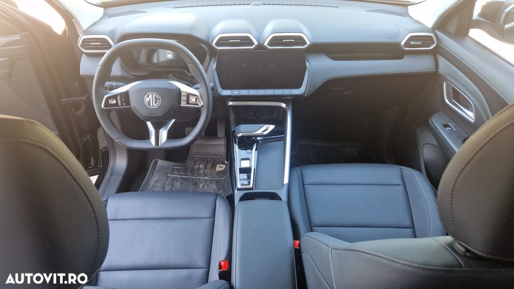 MG ZS HEV 1.5 GSI AT Exclusive - 4