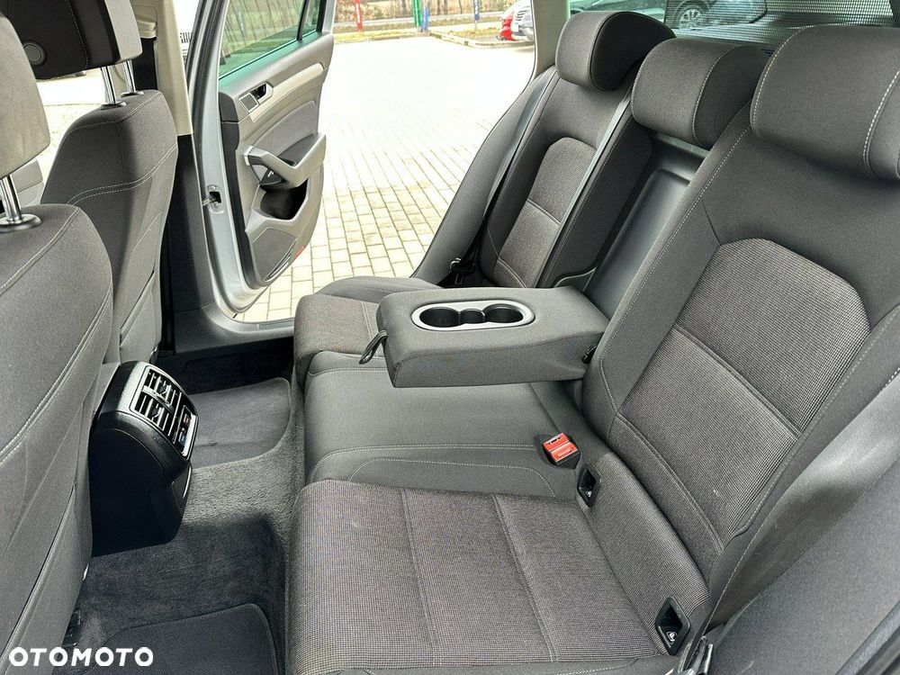 Volkswagen Passat Variant 2.0 TDI SCR Comfortline - 14