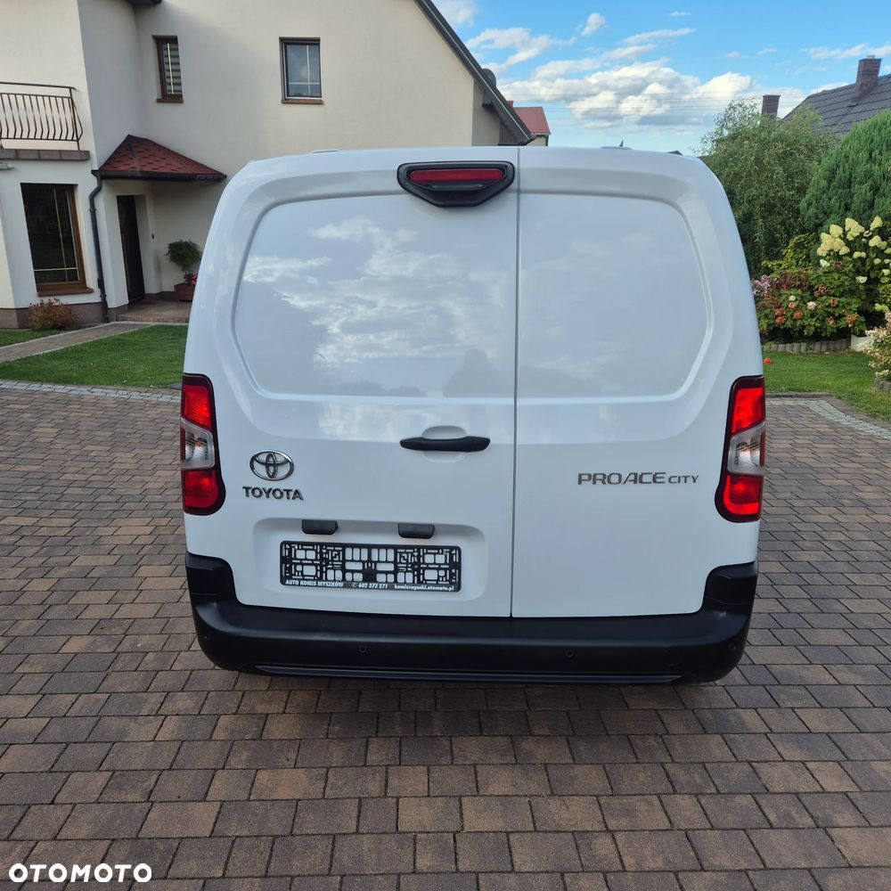 Toyota Proace City L2 1,5-l Autm - 17