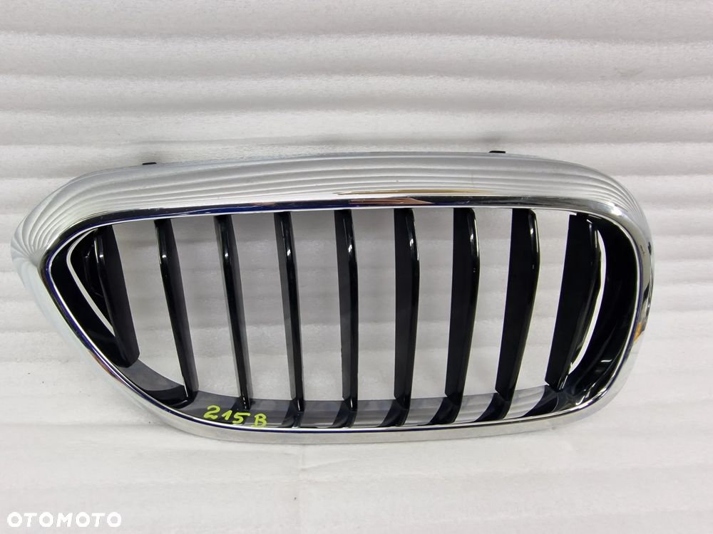 BMW G30 / G31 16- PRAWA NERKA / ATRAPA / GRILL PRZEDNI PRZÓD , NR 7383520 / 7390866 / 7390864 / 8070470 / 7473692 / 7473702 , NR AUKCJI GL215 - 11