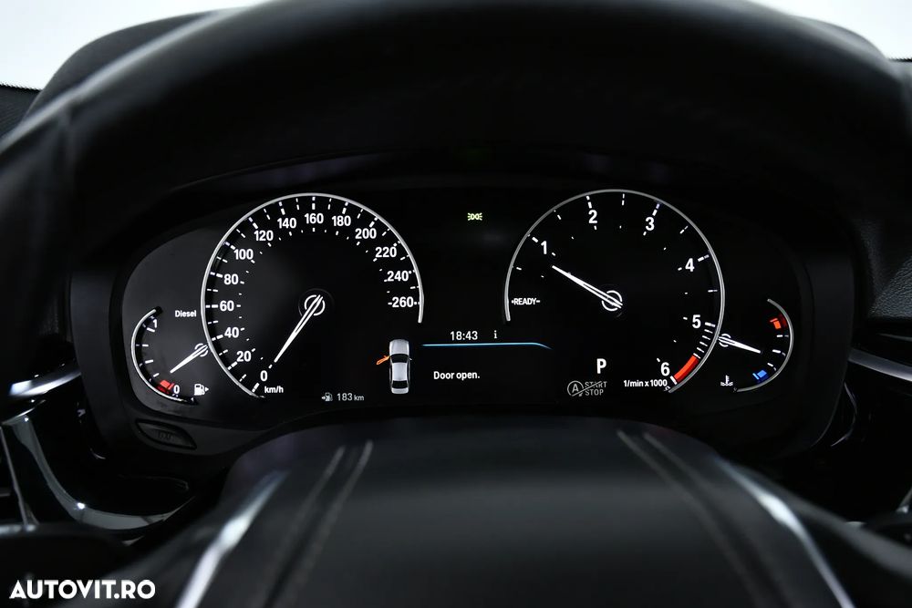 BMW Seria 5 520d Aut. - 32