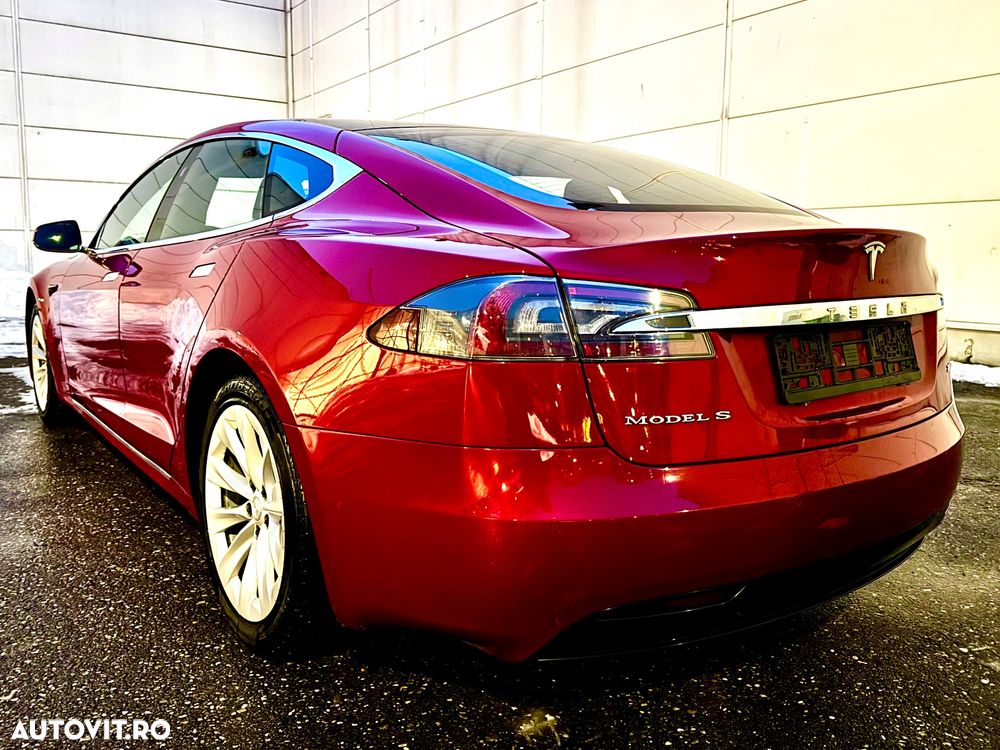 Tesla Model S - 7