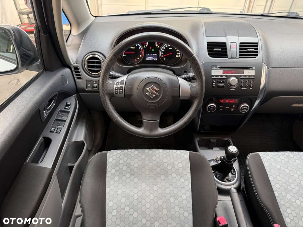 Suzuki SX4 - 25