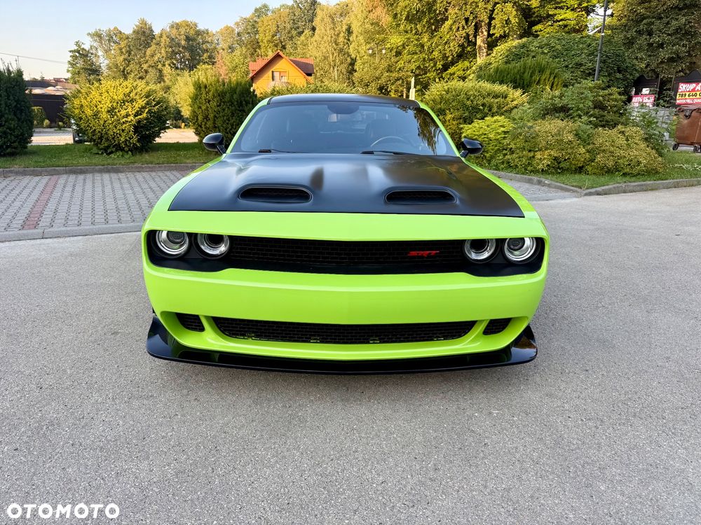 Dodge Challenger - 14