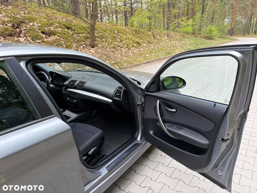 BMW Seria 1 116i - 23