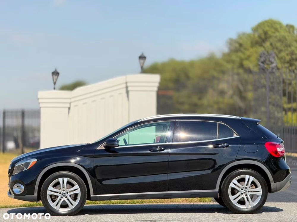 Mercedes-Benz GLA 250 7G-DCT - 6