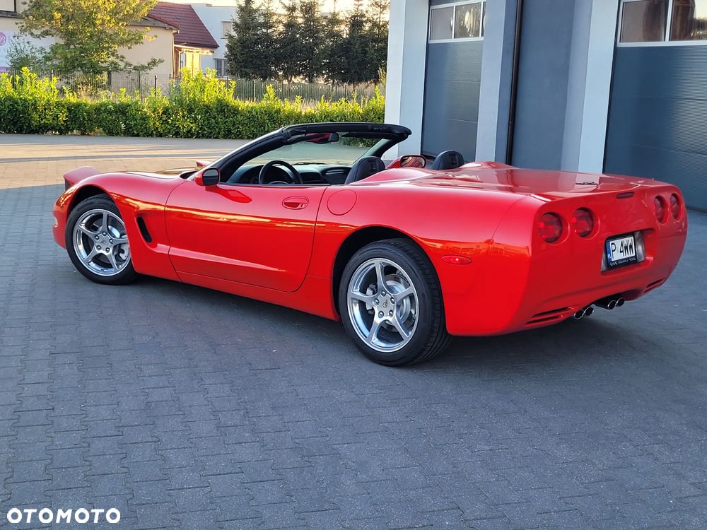 Chevrolet Corvette - 22