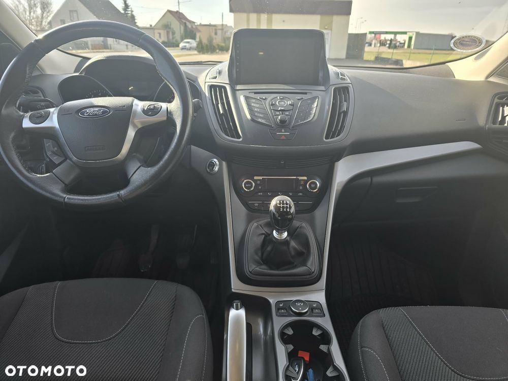 Ford Kuga 1.5 EcoBoost 2x4 Titanium - 11