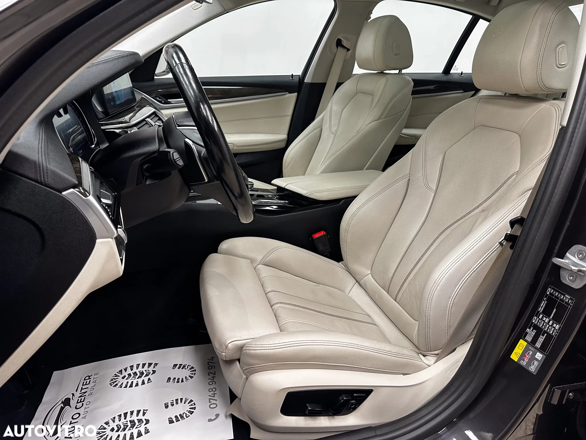 BMW Seria 5 530e Aut. Sport Line - 23