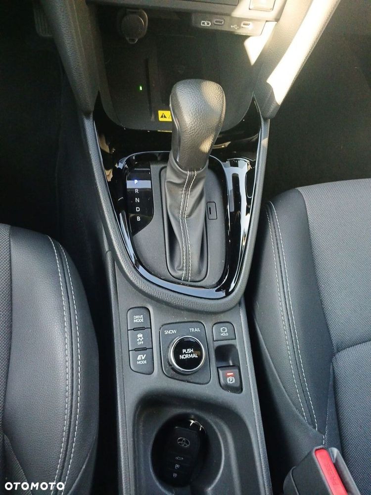 Toyota Yaris Cross Hybrid 1.5 Executive AWD - 17