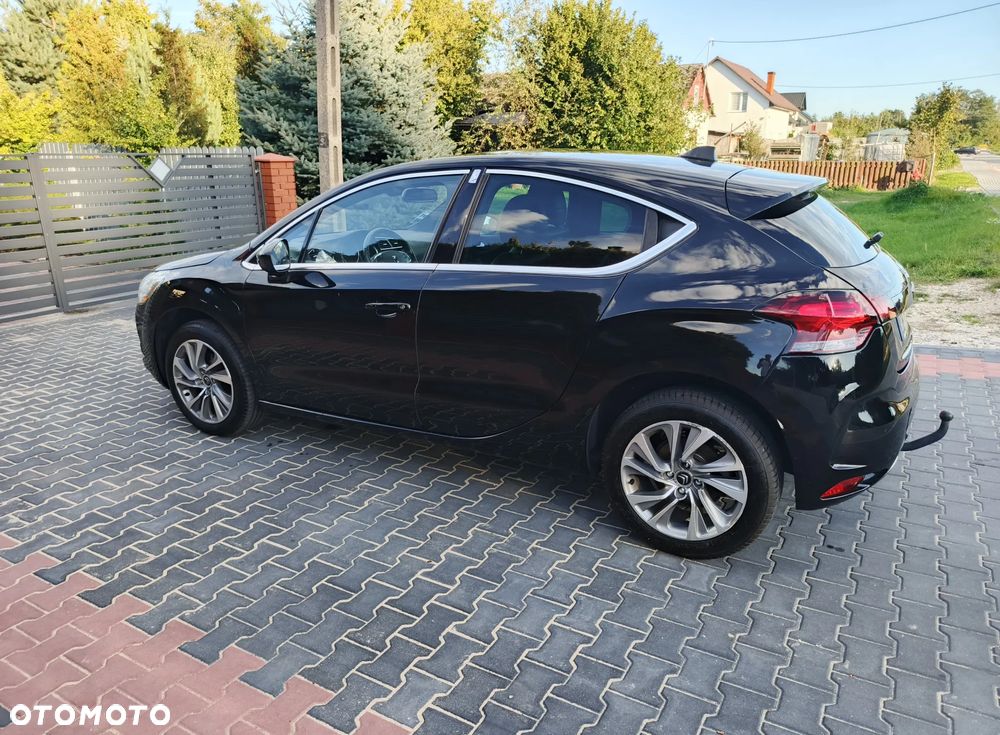 Citroën DS4 e-HDi 115 Chic - 11