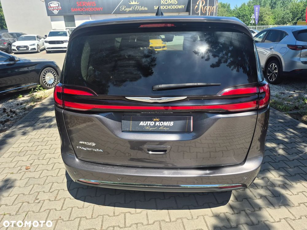 Chrysler Pacifica - 6