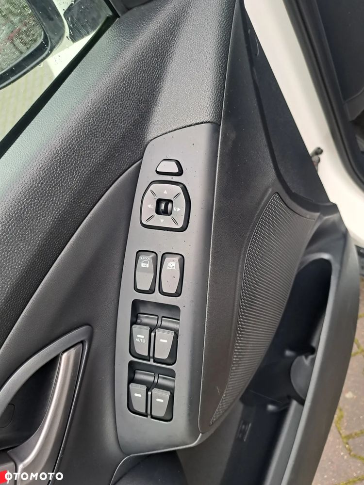 Hyundai ix35 2.0 CRDi 4WD Premium - 23