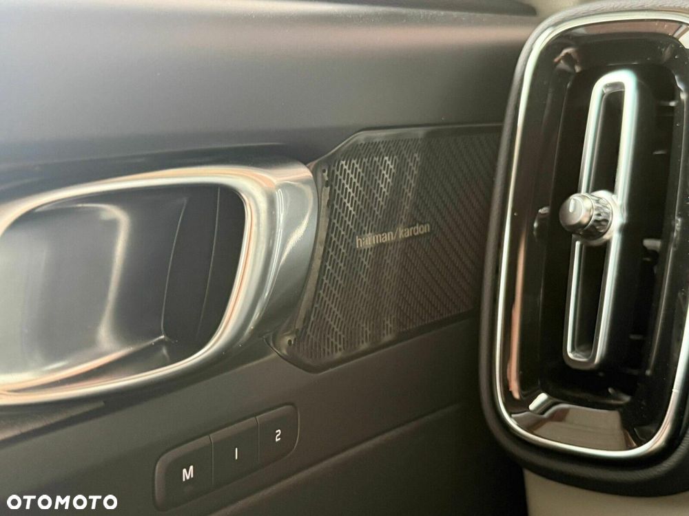 Volvo XC 40 B4 AWD Plus Bright - 31