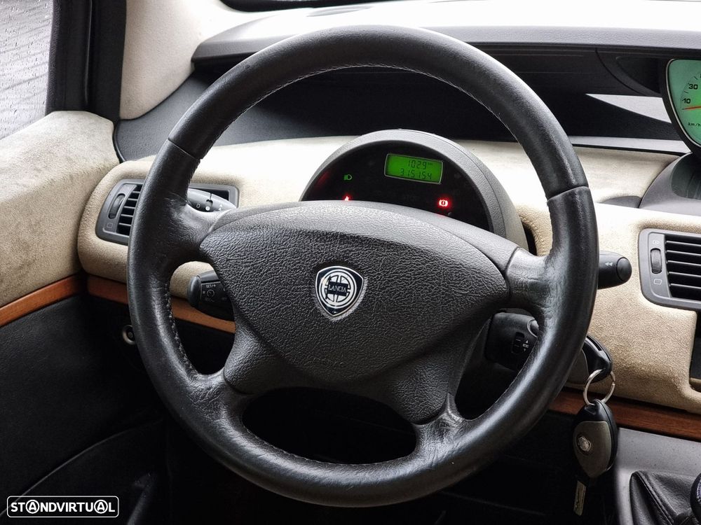 Lancia Phedra 2.2 JTD - 15